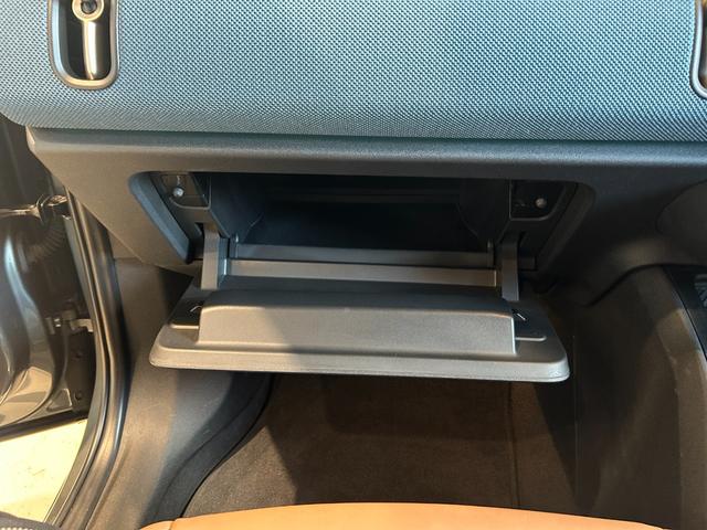 ＭＩＮＩ カントリーマンＳオール４　フェイバリット・トリム　認定中古車／Ｎｅｗモデル／ＡｏｏｌｅＣａｒＰｌａｙ／ＡｎｄｒｏｉｄＡｕｔｏ／Ｂｌｕｅｔｏｏｔｈ／電動シート／アンビエントライト／純正バックカメラ／シートヒーター／ヘッドアップディスプレイ（52枚目）