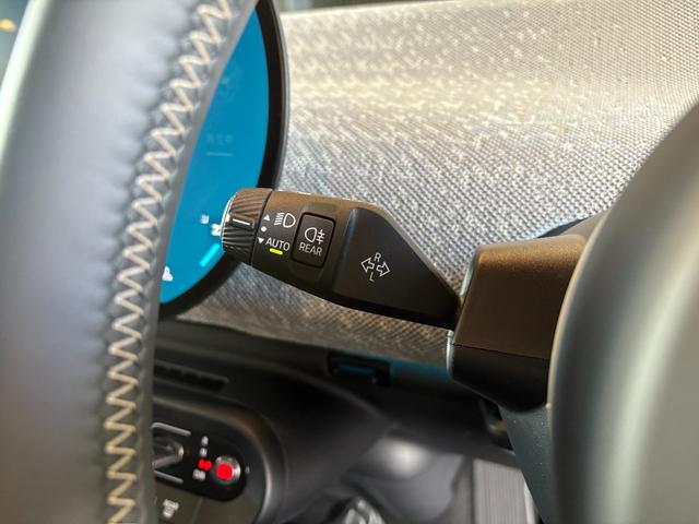 MINI クーパーSE フェイバリット・トリム 認定中古車/元試乗車/Newモデル/電気自動車/Bluetooth/AppleCarPlay/AndroidAuto/シートヒーター/全周囲カメラ/アンビエントライト/衝突軽減ブレーキ(31枚目)