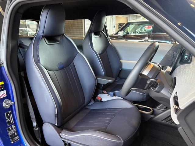 MINI クーパーSE フェイバリット・トリム 認定中古車/元試乗車/Newモデル/電気自動車/Bluetooth/AppleCarPlay/AndroidAuto/シートヒーター/全周囲カメラ/アンビエントライト/衝突軽減ブレーキ(43枚目)