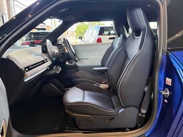 MINI クーパーSE フェイバリット・トリム 認定中古車/元試乗車/Newモデル/電気自動車/Bluetooth/AppleCarPlay/AndroidAuto/シートヒーター/全周囲カメラ/アンビエントライト/衝突軽減ブレーキ(51枚目)