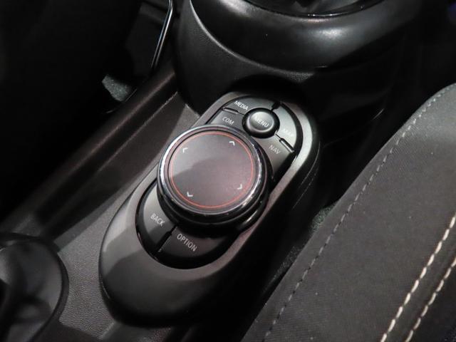 ＭＩＮＩ アイスブルーブラックエディション　認定中古車／大人気アイスブルーエディション／ＭＴ車両／貴重車両／純正バックカメラ／ボンネットストライプ／アンビエントライト／Ｂｌｕｅｔｏｏｔｈ／純正ナビ／アクティブクルーズコントロール装備（40枚目）