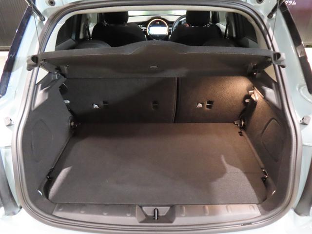 ＭＩＮＩ アイスブルーブラックエディション　認定中古車／大人気アイスブルーエディション／ＭＴ車両／貴重車両／純正バックカメラ／ボンネットストライプ／アンビエントライト／Ｂｌｕｅｔｏｏｔｈ／純正ナビ／アクティブクルーズコントロール装備（68枚目）