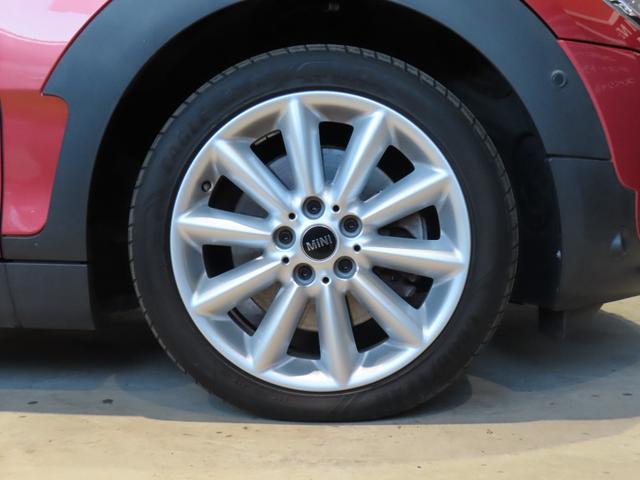ＭＩＮＩ クーパーＤ　クラブマン　認定中古車／アダプティブクルーズコントロール／衝突軽減ブレーキ／純正ナビゲーション／純正バックカメラ／ＥＴＣ付／ＬＥＤヘッドライト／ＡＵＴＯライト／ＡＵＴＯワイパー／コンフォートアクセス（20枚目）