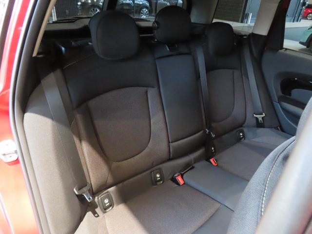ＭＩＮＩ クーパーＤ　クラブマン　認定中古車／アダプティブクルーズコントロール／衝突軽減ブレーキ／純正ナビゲーション／純正バックカメラ／ＥＴＣ付／ＬＥＤヘッドライト／ＡＵＴＯライト／ＡＵＴＯワイパー／コンフォートアクセス（70枚目）
