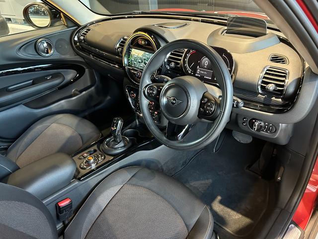 MINI クーパーD クラブマン クラシック・トリム 認定中古車/弊社下取り車/純正ナビ/デジタルスピードメーター/アダプティブクルーズコントロール/アンビエントライト/オートライト/バックカメラ/ETC一体型ルームミラー(30枚目)