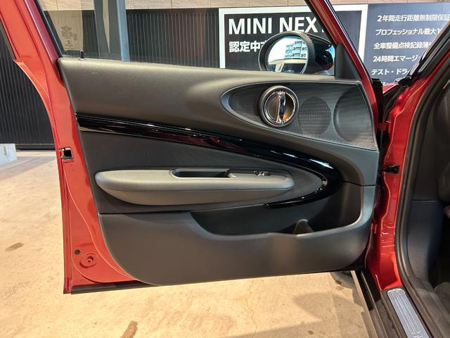 MINI クーパーD クラブマン クラシック・トリム 認定中古車/弊社下取り車/純正ナビ/デジタルスピードメーター/アダプティブクルーズコントロール/アンビエントライト/オートライト/バックカメラ/ETC一体型ルームミラー(54枚目)