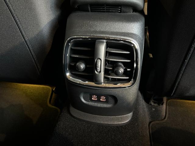 MINI クーパーD クラブマン クラシック・トリム 認定中古車/弊社下取り車/純正ナビ/デジタルスピードメーター/アダプティブクルーズコントロール/アンビエントライト/オートライト/バックカメラ/ETC一体型ルームミラー(68枚目)