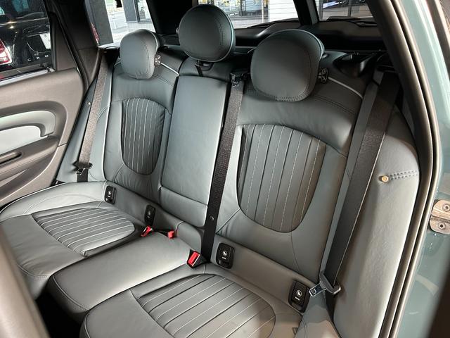 ＭＩＮＩ クーパー　クラブマン　アントールド・エディション　アントールドエディション／クルーズコントロール／マルチファンクションステアリング／ＥＴＣ２．０／ユニオンジャックテールライト／スピードリミッター／専用シート（56枚目）