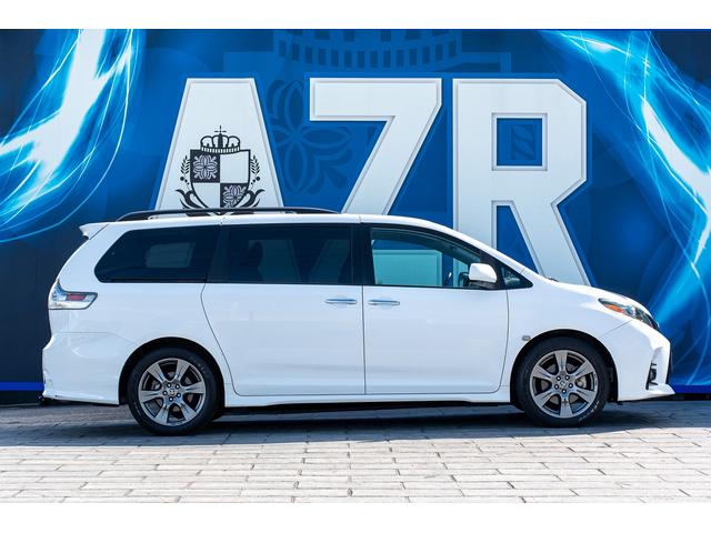 シエナ ＳＥ　新車並行　Ｖ６エンジン　ルーフレールクロスバー　両側パワースライドドア　レザーステアリング　８インチタッチパネルディスプレイ（5枚目）