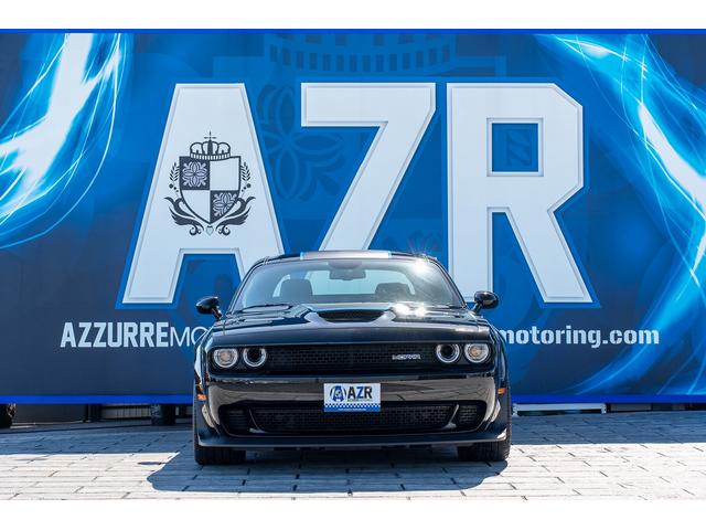 ダッジ・チャレンジャー Ｒ／Ｔ　スキャットパック　新車並行　ＭＯＰＡＲ２３ＳＰＥＣＩＡＬＥＤＩＴＩＯＮ　２２０台限定車　ＭＯＰＡＲ２３パッケージ　カーボンリアウィング　専用ストライプ　６ＭＴ　シートヒーター　シートクーラー　ブレンボブレーキ（4枚目）