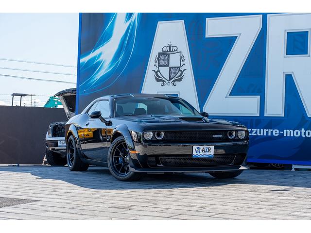 ダッジ・チャレンジャー Ｒ／Ｔ　スキャットパック　新車並行　ＭＯＰＡＲ２３ＳＰＥＣＩＡＬＥＤＩＴＩＯＮ　２２０台限定車　ＭＯＰＡＲ２３パッケージ　カーボンリアウィング　専用ストライプ　６ＭＴ　シートヒーター　シートクーラー　ブレンボブレーキ（7枚目）
