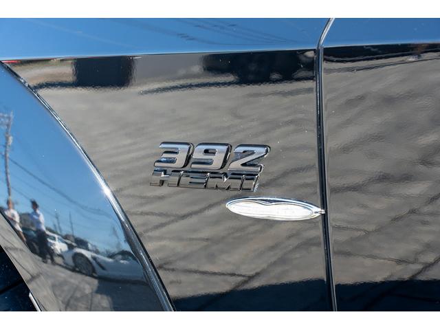 ダッジ・チャレンジャー Ｒ／Ｔ　スキャットパック　新車並行　ＭＯＰＡＲ２３ＳＰＥＣＩＡＬＥＤＩＴＩＯＮ　２２０台限定車　ＭＯＰＡＲ２３パッケージ　カーボンリアウィング　専用ストライプ　６ＭＴ　シートヒーター　シートクーラー　ブレンボブレーキ（24枚目）