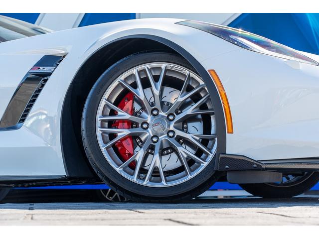 シボレーコルベット Z06 コンバーチブル 正規ディーラー車 実走行 コンバーチブル 6.2L スーパーチャージャー V8 LT4エンジン カーボンボディパーツ フロントプロテクション マグネティックサスペンション 専用ホイール レーダー(13枚目)