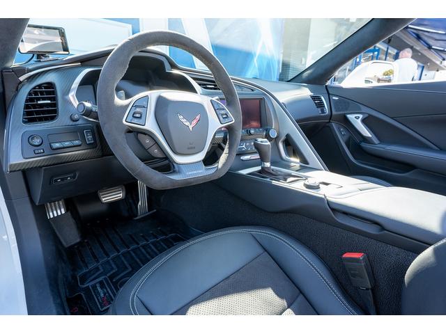 シボレーコルベット Z06 コンバーチブル 正規ディーラー車 実走行 コンバーチブル 6.2L スーパーチャージャー V8 LT4エンジン カーボンボディパーツ フロントプロテクション マグネティックサスペンション 専用ホイール レーダー(14枚目)