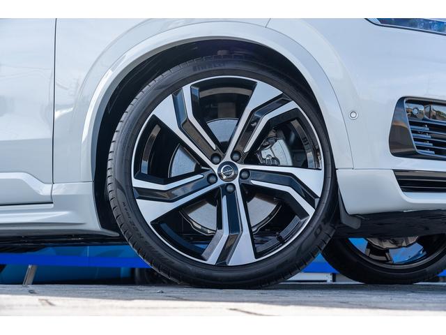 XC90 リチャージアルテメットT8AWDプラグインハイブリド Bowers&Wilkinsプレミアムサウンドオーディオサウンドシステム ヘッドアップディスプレイ ファインナッパレザー クリスタルシフトノブ パノラマサンルーフ(17枚目)