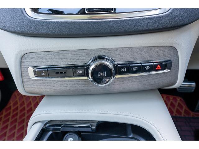 XC90 リチャージアルテメットT8AWDプラグインハイブリド Bowers&Wilkinsプレミアムサウンドオーディオサウンドシステム ヘッドアップディスプレイ ファインナッパレザー クリスタルシフトノブ パノラマサンルーフ(35枚目)