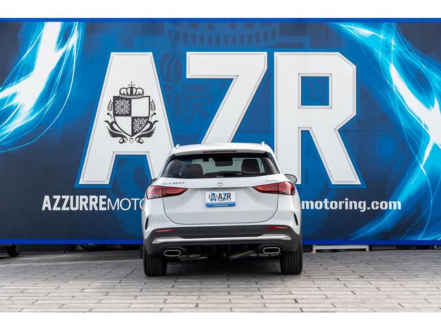 GLAクラス GLA200d 4マチック AMGラインパッケージ AMGライン デジタルホワイト 新車保証継承R8年9月迄 レザーDINAMICAシート 純正前後ドラレコ 社外グリル アンビエントライト レーダーセーフティPKG カーボン調インテリアトリム(11枚目)