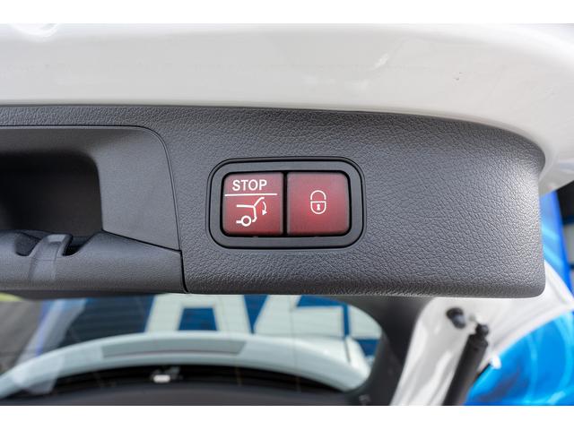 GLAクラス GLA200d 4マチック AMGラインパッケージ AMGライン デジタルホワイト 新車保証継承R8年9月迄 レザーDINAMICAシート 純正前後ドラレコ 社外グリル アンビエントライト レーダーセーフティPKG カーボン調インテリアトリム(38枚目)