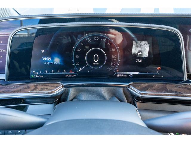 キャデラックエスカレード ホワイトスポーツエディション　ホワイトスポーツエディション　限定３０台　サンルーフ　ＡＫＧサウンド　後席エンターテインメント　パワーゲート　ナイトビジョン　ＬＥＤヘッドライト（21枚目）