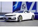 シボレーカマロ ＳＳ　６．２Ｌ　新品ＦＯＲＧＩＡＴＯホイール　ブレンボブレーキ　ローダウン　ルーバー　前後ＬＥＤサイドマーカー　ＢＯＳＥサウンド　カープレイ　ＨＵＤ　シートヒーター　シートクーラー　リアカメラミラー（3枚目）