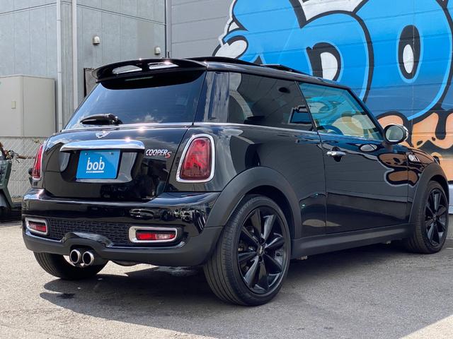 ＭＩＮＩ クーパーＳ　Ｒ５６クーパーＳ後期モデル　ユニオンジャックテール　タイミングチェーン＆テンショナーｅｔｃ交換済　ハーフレザーシート　純正ＯＰ１７ブラックＡＷ　ＥＴＣ　禁煙車　無事故車　修復歴無車　正規ディーラー車（7枚目）
