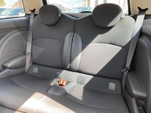 ＭＩＮＩ クーパーＳ　Ｒ５６クーパーＳ後期モデル　ユニオンジャックテール　タイミングチェーン＆テンショナーｅｔｃ交換済　ハーフレザーシート　純正ＯＰ１７ブラックＡＷ　ＥＴＣ　禁煙車　無事故車　修復歴無車　正規ディーラー車（12枚目）