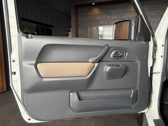 ジムニー ランドベンチャー　社外ナビ／バックカメラ／ＤＶＤ再生／フルセグＴＶ／Ｂｌｕｅｔｏｏｔｈ／３６０°ドライブレコーダー／レザーシート／シートヒーター／ＥＴＣ／純正１６ＡＷ／フォグランプ／ステアリングスイッチ／キーレス（26枚目）