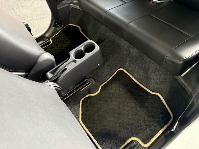 ジムニー ランドベンチャー　社外ナビ／バックカメラ／ＤＶＤ再生／フルセグＴＶ／Ｂｌｕｅｔｏｏｔｈ／３６０°ドライブレコーダー／レザーシート／シートヒーター／ＥＴＣ／純正１６ＡＷ／フォグランプ／ステアリングスイッチ／キーレス（33枚目）