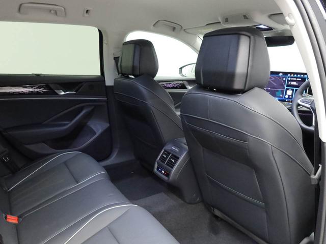 パサート eTSI エレガンス 認定中古車 レザーシート パワーシート シートヒーター ベンチレーション DCC Pro アラウンドビューカメラ IQ.LIGHT パワーテールゲート(12枚目)