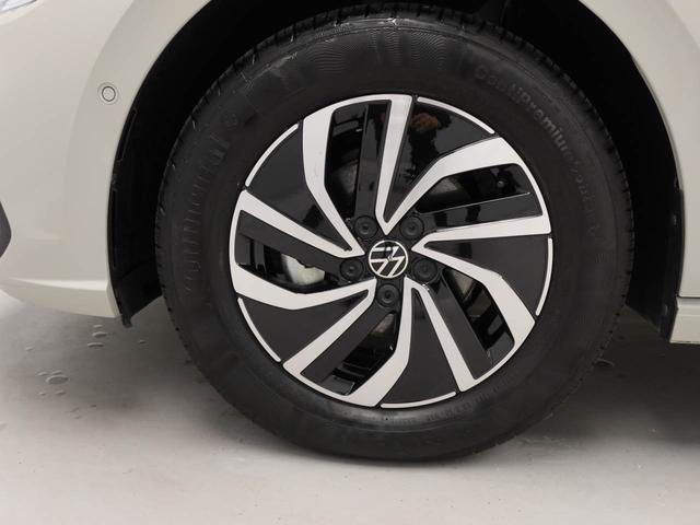 ポロ TSIアクティブ 認定中古車 純正ナビ LEDヘッドライト アダプティブクルーズコントロール 15インチホイール フルオートエアコン リアビューカメラ デジタルメーター 歩行者検知対応シティエマージェンシーブレーキ(27枚目)