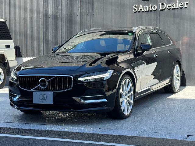 Ｖ９０ Ｔ８　ツインエンジン　ＡＷＤ　インスクリプション　禁煙車　Ｔ８ツインエンジンＡＷＤインスクリプション　ブラウンレザー　パノラマサンルーフ　パノラミックビュー　ベンチレーションシート　パワーリアゲート　ステアリングアシスト付ＢＬＩＳ　ＬＥＤデイライト（3枚目）