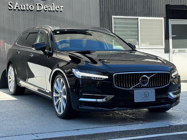 Ｖ９０ Ｔ８　ツインエンジン　ＡＷＤ　インスクリプション　禁煙車　Ｔ８ツインエンジンＡＷＤインスクリプション　ブラウンレザー　パノラマサンルーフ　パノラミックビュー　ベンチレーションシート　パワーリアゲート　ステアリングアシスト付ＢＬＩＳ　ＬＥＤデイライト（5枚目）