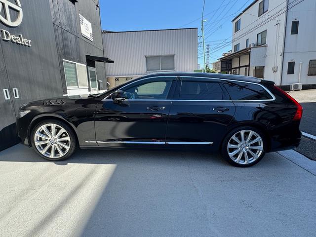 Ｖ９０ Ｔ８　ツインエンジン　ＡＷＤ　インスクリプション　禁煙車　Ｔ８ツインエンジンＡＷＤインスクリプション　ブラウンレザー　パノラマサンルーフ　パノラミックビュー　ベンチレーションシート　パワーリアゲート　ステアリングアシスト付ＢＬＩＳ　ＬＥＤデイライト（7枚目）
