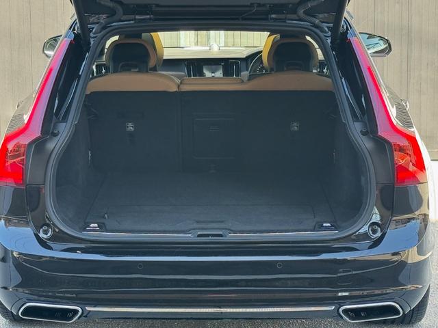 Ｖ９０ Ｔ８　ツインエンジン　ＡＷＤ　インスクリプション　禁煙車　Ｔ８ツインエンジンＡＷＤインスクリプション　ブラウンレザー　パノラマサンルーフ　パノラミックビュー　ベンチレーションシート　パワーリアゲート　ステアリングアシスト付ＢＬＩＳ　ＬＥＤデイライト（12枚目）