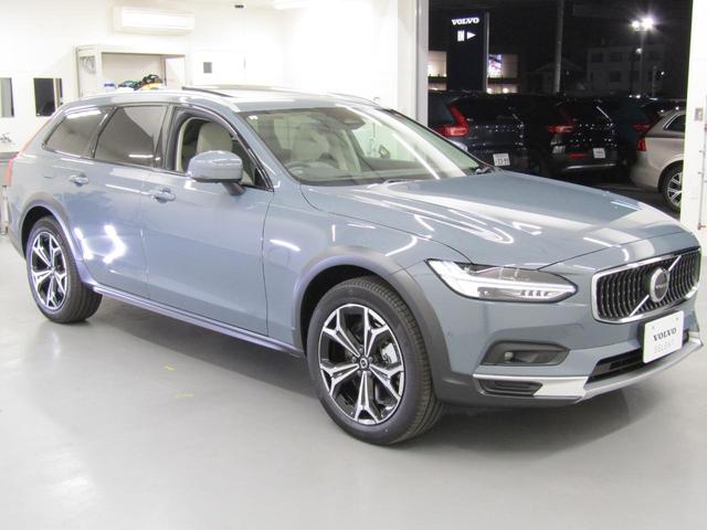 Ｖ９０ クロスカントリー　アルティメット　Ｂ５　ＡＷＤ　登録済未使用車　電動パノラマガラスサンルーフ　Ｇｏｏｇｌｅナビゲーション　３６０度ビューモニター　全車速追従クルーズコントロール　パイロットアシスト（11枚目）