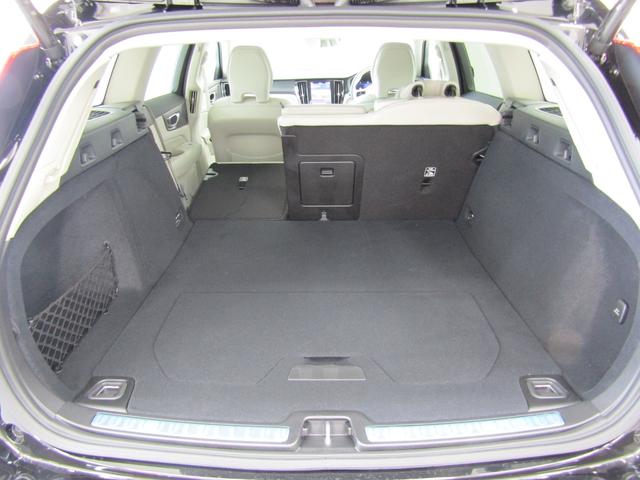 V60 ウルトラ T6 AWD プラグインハイブリッド 弊社試乗車 Google搭載 前後シートヒーター 全車速追従クルーズコントロール パイロットアシスト 360度ビューモニター(43枚目)