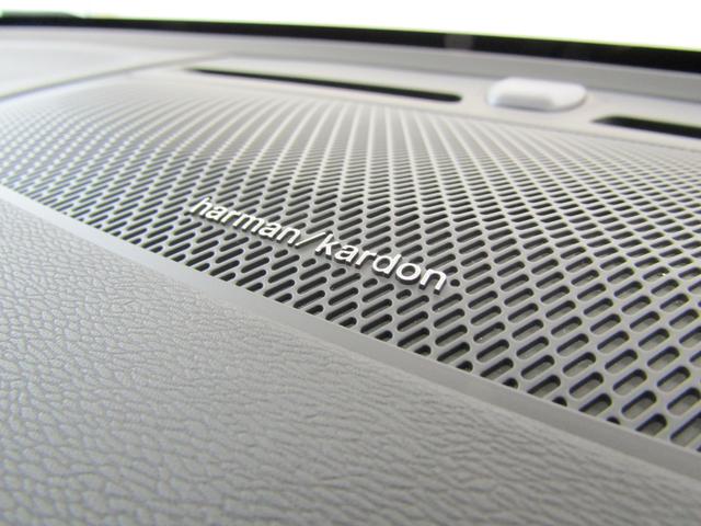 XC40 ウルトラ B4 AWD 弊社試乗車 Google搭載 前後シートヒーター 全車速追従クルーズコントロール パイロットアシスト 360度ビューモニター(3枚目)