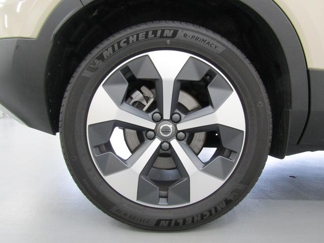 XC40 ウルトラ B4 AWD 弊社試乗車 Google搭載 前後シートヒーター 全車速追従クルーズコントロール パイロットアシスト 360度ビューモニター(11枚目)