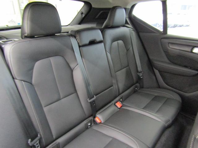 XC40 ウルトラ B4 AWD 弊社試乗車 Google搭載 前後シートヒーター 全車速追従クルーズコントロール パイロットアシスト 360度ビューモニター(22枚目)