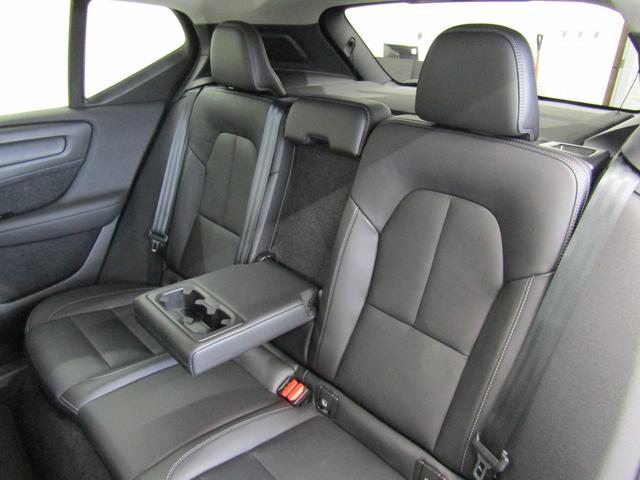XC40 ウルトラ B4 AWD 弊社試乗車 Google搭載 前後シートヒーター 全車速追従クルーズコントロール パイロットアシスト 360度ビューモニター(23枚目)