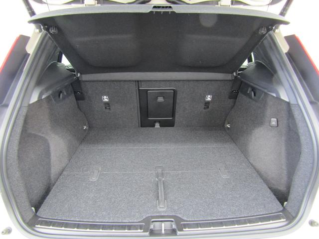 XC40 ウルトラ B4 AWD 弊社試乗車 Google搭載 前後シートヒーター 全車速追従クルーズコントロール パイロットアシスト 360度ビューモニター(39枚目)