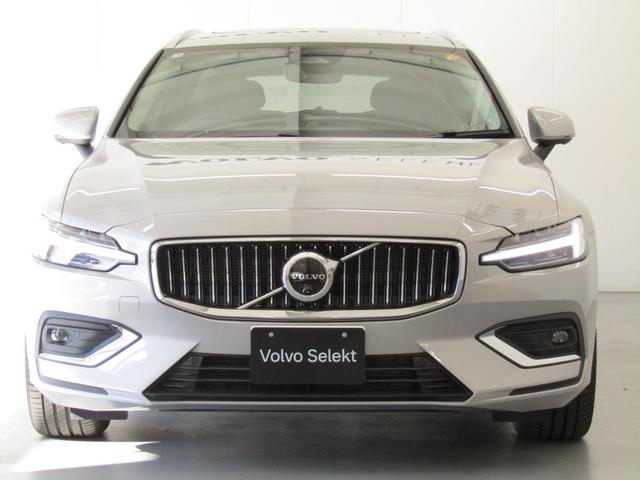 V60 ウルトラ B4 弊社試乗車 Google搭載 前後シートヒーター 全車速追従クルーズコントロール パイロットアシスト 360度ビューモニター(5枚目)
