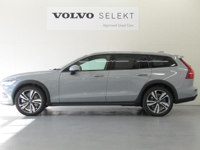 Ｖ６０ クロスカントリー　ウルトラ　Ｂ５　ＡＷＤ　弊社試乗車　Ｇｏｏｇｌｅ搭載　前席シートヒーター　全車速追従クルーズコントロール　パイロットアシスト　３６０度ビューモニター（7枚目）