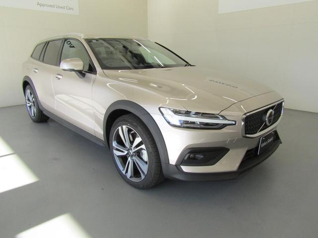 V60 クロスカントリー ウルトラ B5 AWD 弊社試乗車 Google搭載 前席シートヒーター 全車速追従クルーズコントロール パイロットアシスト 360度ビューモニター(6枚目)