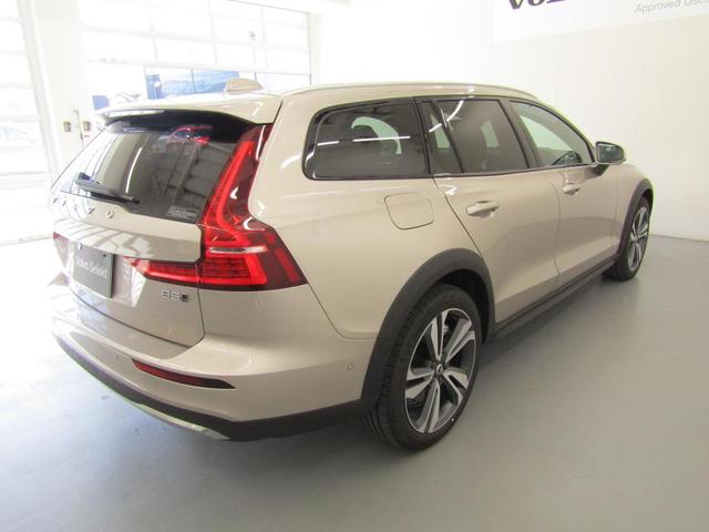 V60 クロスカントリー ウルトラ B5 AWD 弊社試乗車 Google搭載 前席シートヒーター 全車速追従クルーズコントロール パイロットアシスト 360度ビューモニター(9枚目)