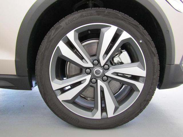 V60 クロスカントリー ウルトラ B5 AWD 弊社試乗車 Google搭載 前席シートヒーター 全車速追従クルーズコントロール パイロットアシスト 360度ビューモニター(12枚目)