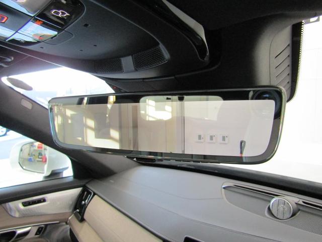 �f�W�^�����[���~���[���������Ă���܂��B�f�W�^�����[���~���[�̂n�m�n�e�e�̐؂�ւ����������܂��B