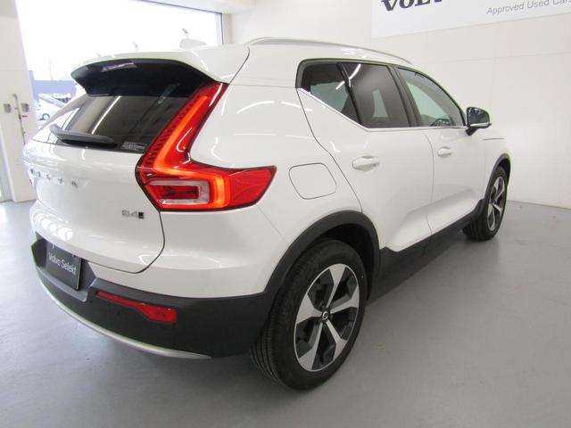 ��ڂŃ{���{�ƕ����鎋�F���̍����c���̃e�[�����C�g�B