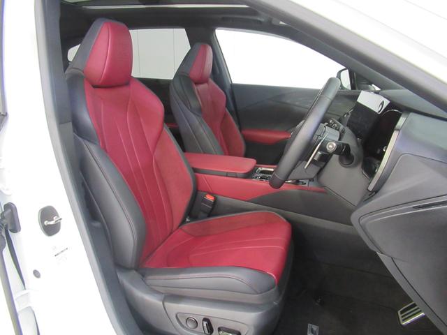 RX RX500h Fスポーツパフォーマンス レクサス認定中古車CPO ルーフレール パノラマルーフ 輻射ヒーター ロングラケージマット スポーティーエアロパッケージ(8枚目)