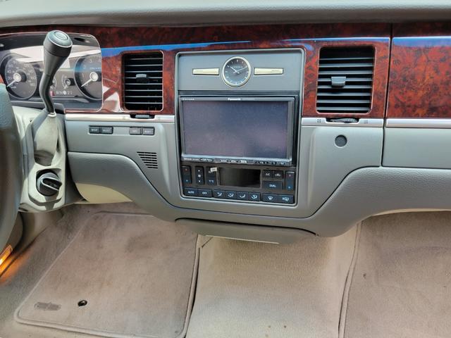 LINCOLN LINCOLN TOWNCAR